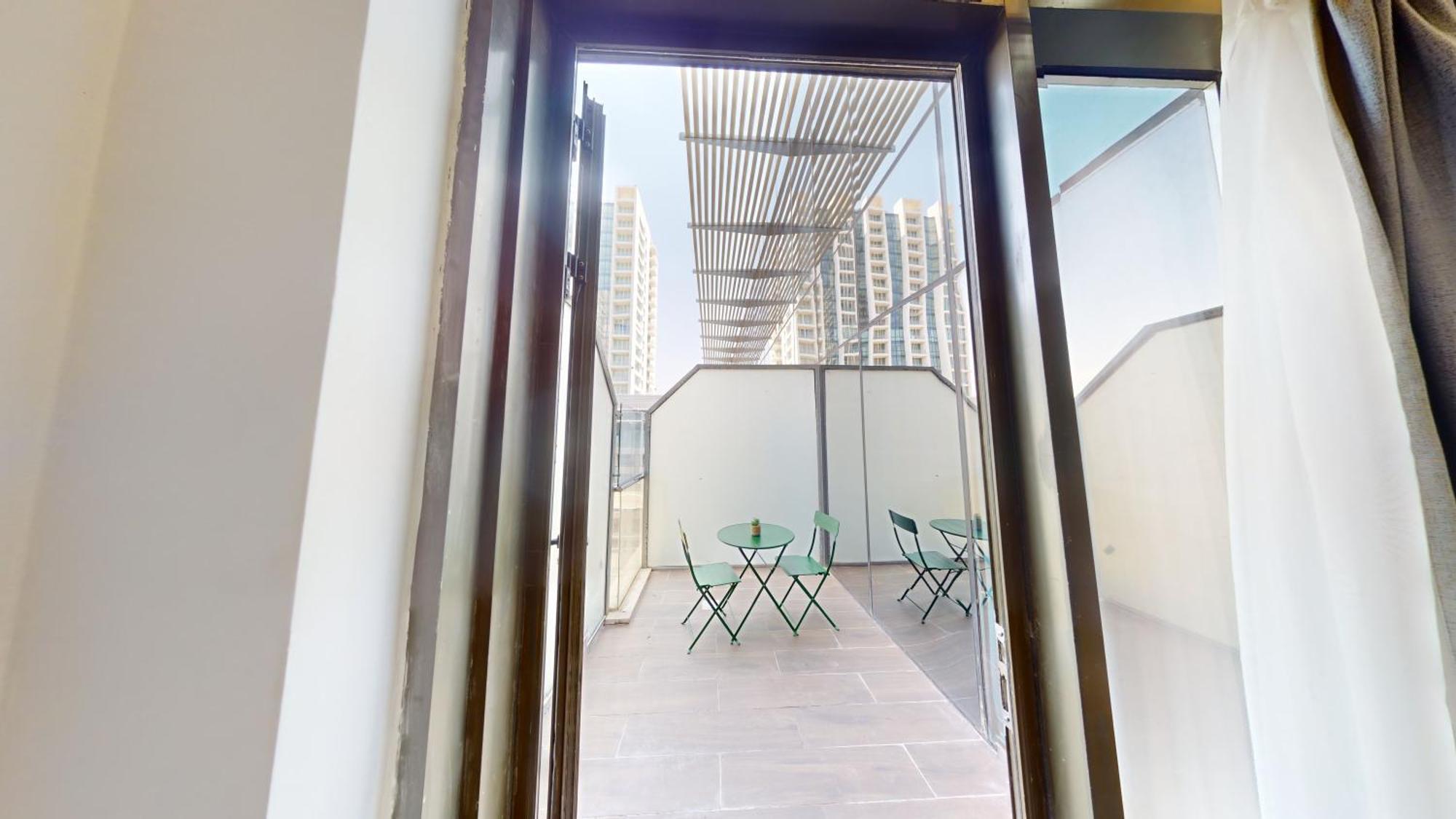 Al Fares Luxury Furnished Apartment-Damac Tower Exterior photo