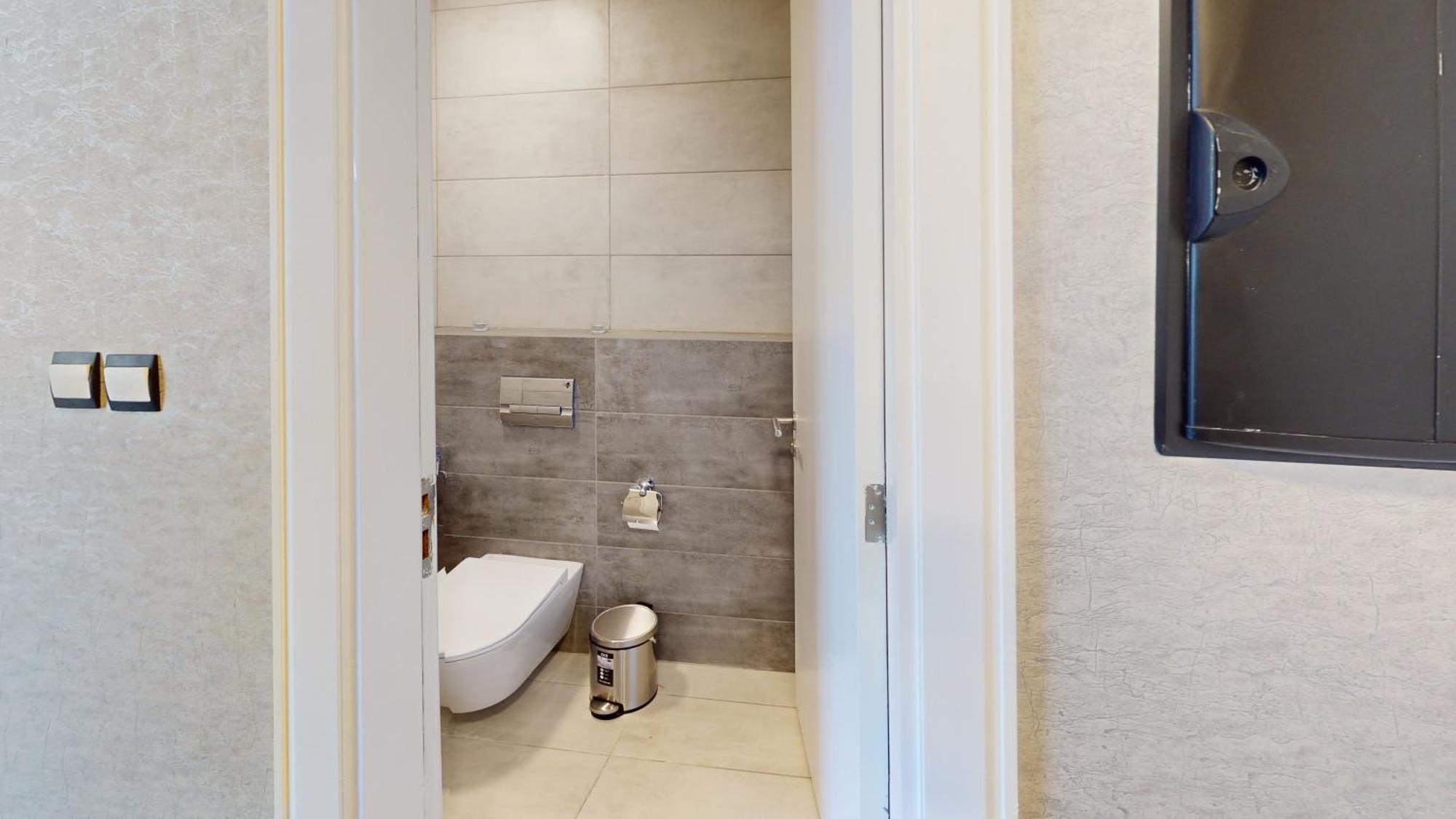 Al Fares Luxury Furnished Apartment-Damac Tower Exterior photo